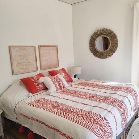 Casa Louisa Bed & Breakfast Serralongue Bagian luar foto