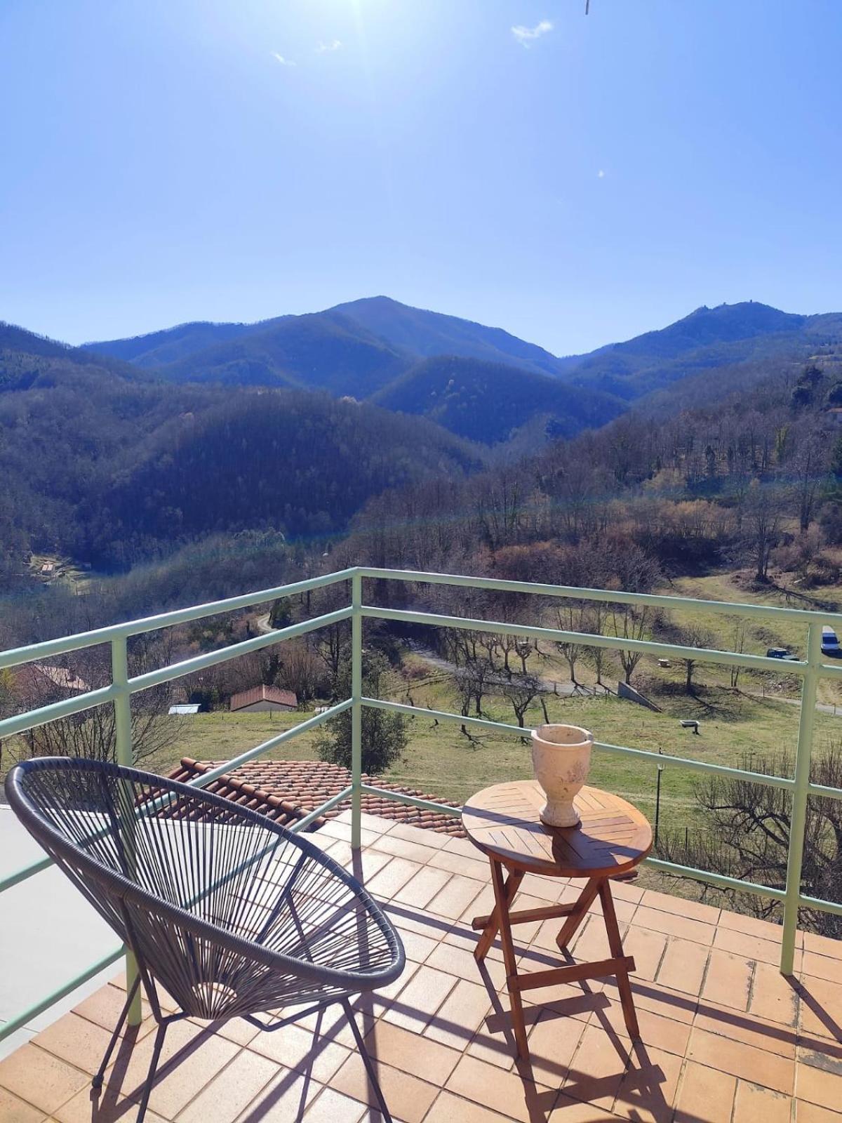 Casa Louisa Bed & Breakfast Serralongue Bagian luar foto