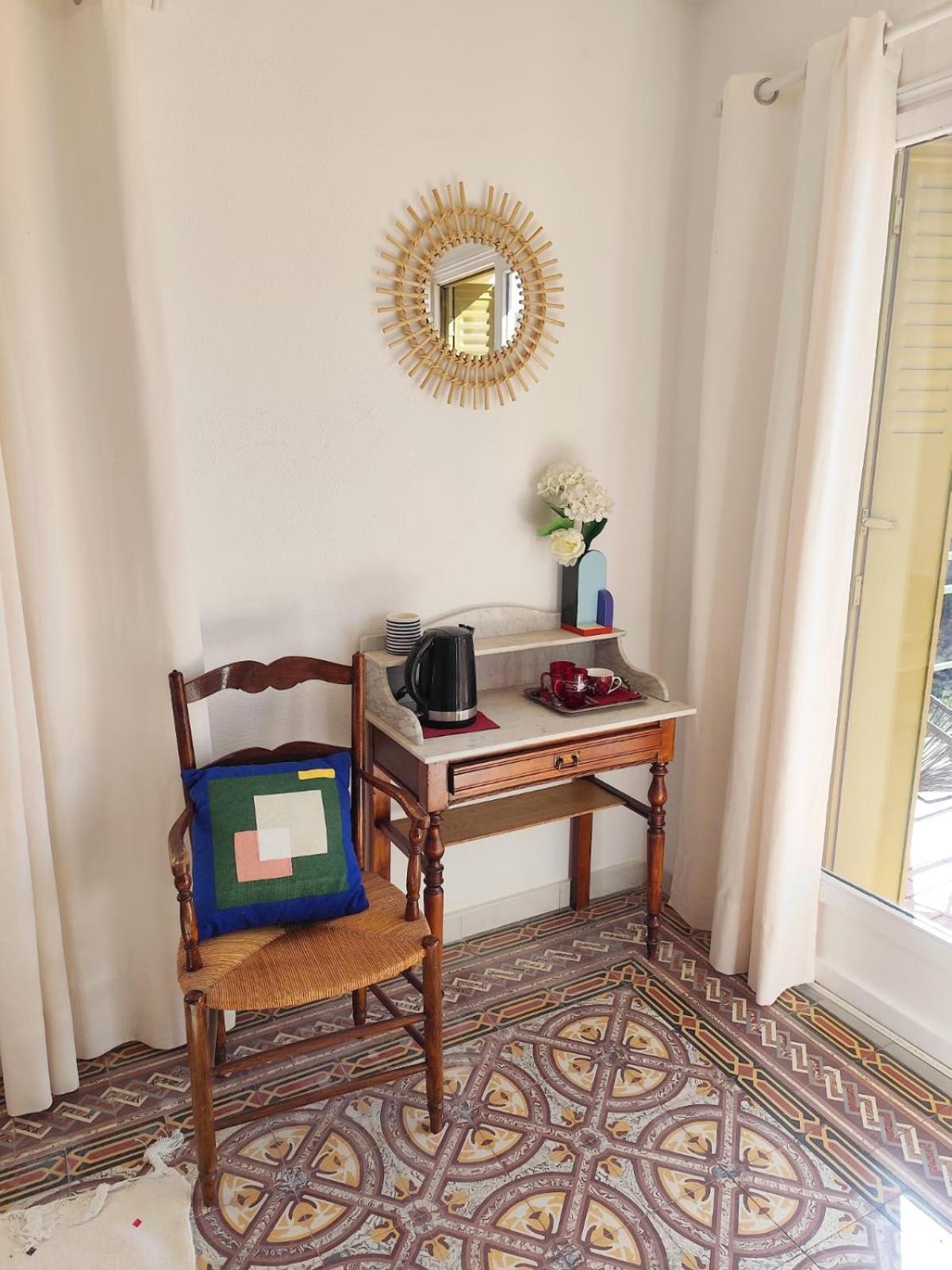 Casa Louisa Bed & Breakfast Serralongue Bagian luar foto