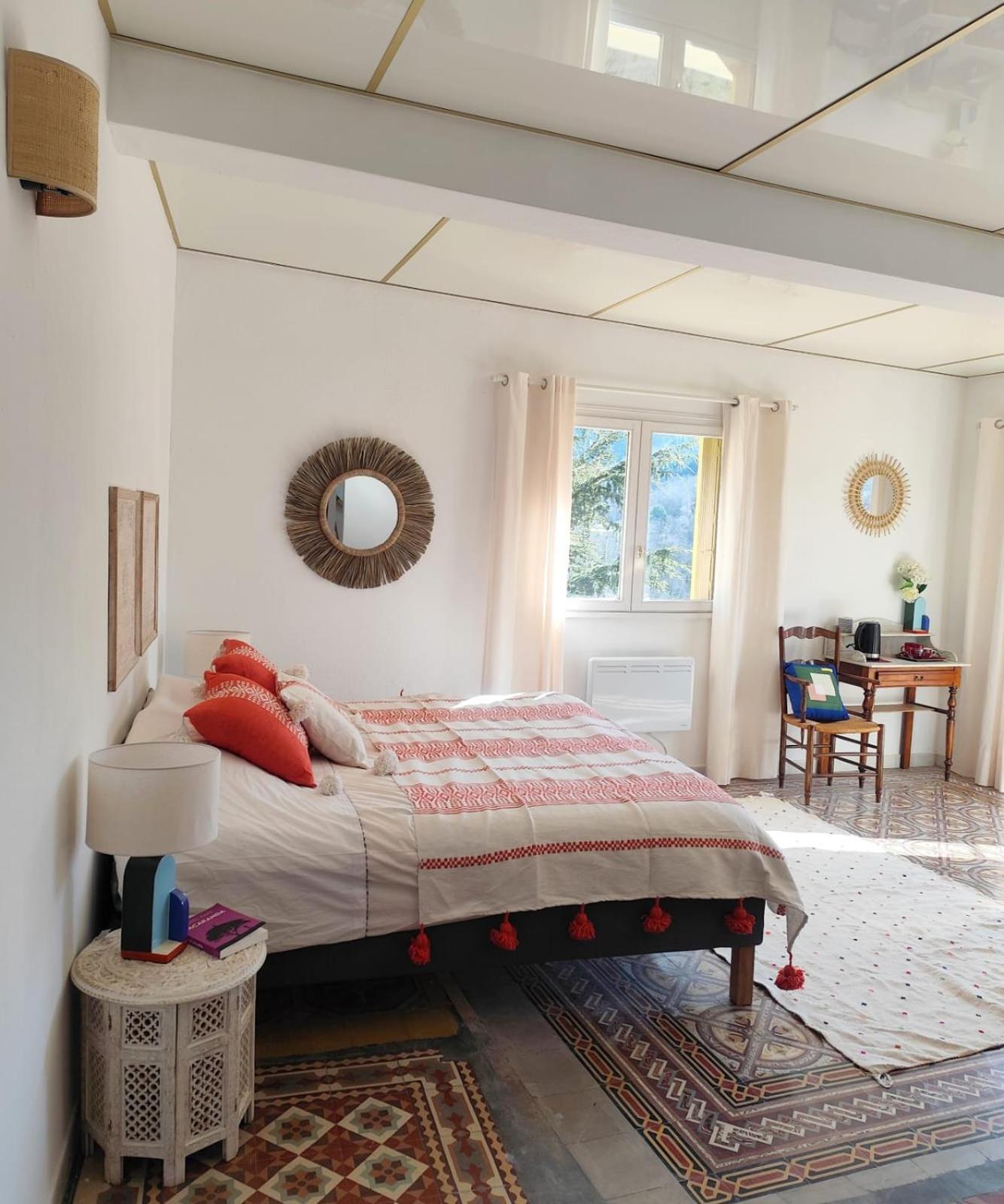 Casa Louisa Bed & Breakfast Serralongue Bagian luar foto
