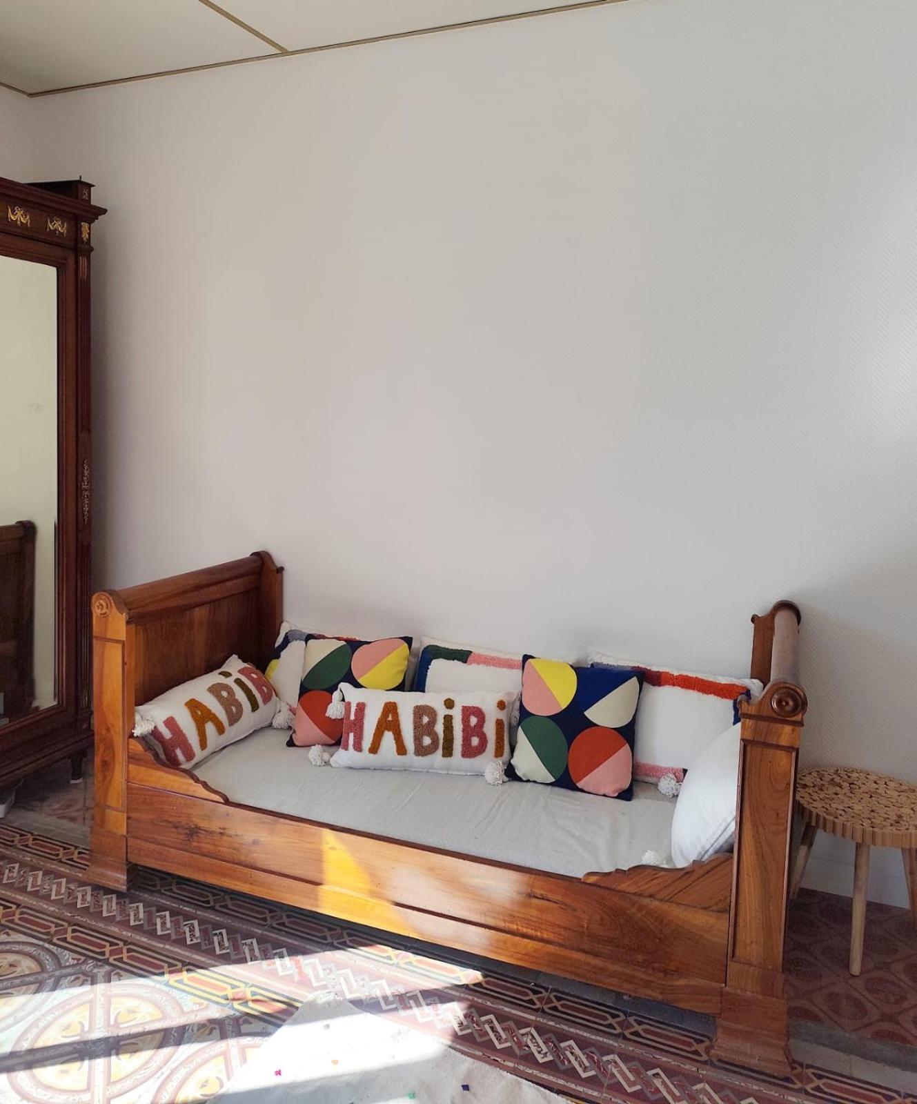 Casa Louisa Bed & Breakfast Serralongue Bagian luar foto
